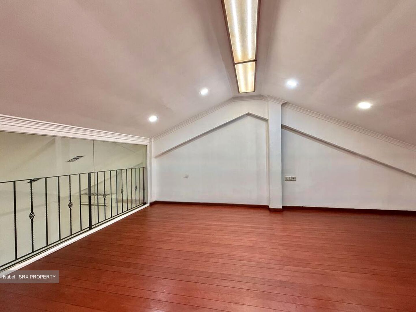 North Bridge Road (D7), Shop House #485131431